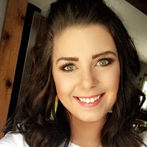 Meet your Posher, Deanna